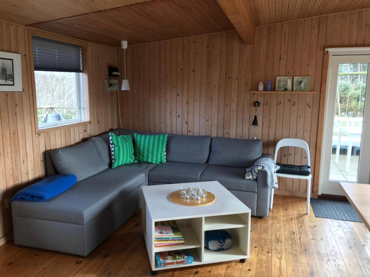 Hyggeligt sommerhus i Ebeltoft, tæt på strand og skov. Eksteriør billede