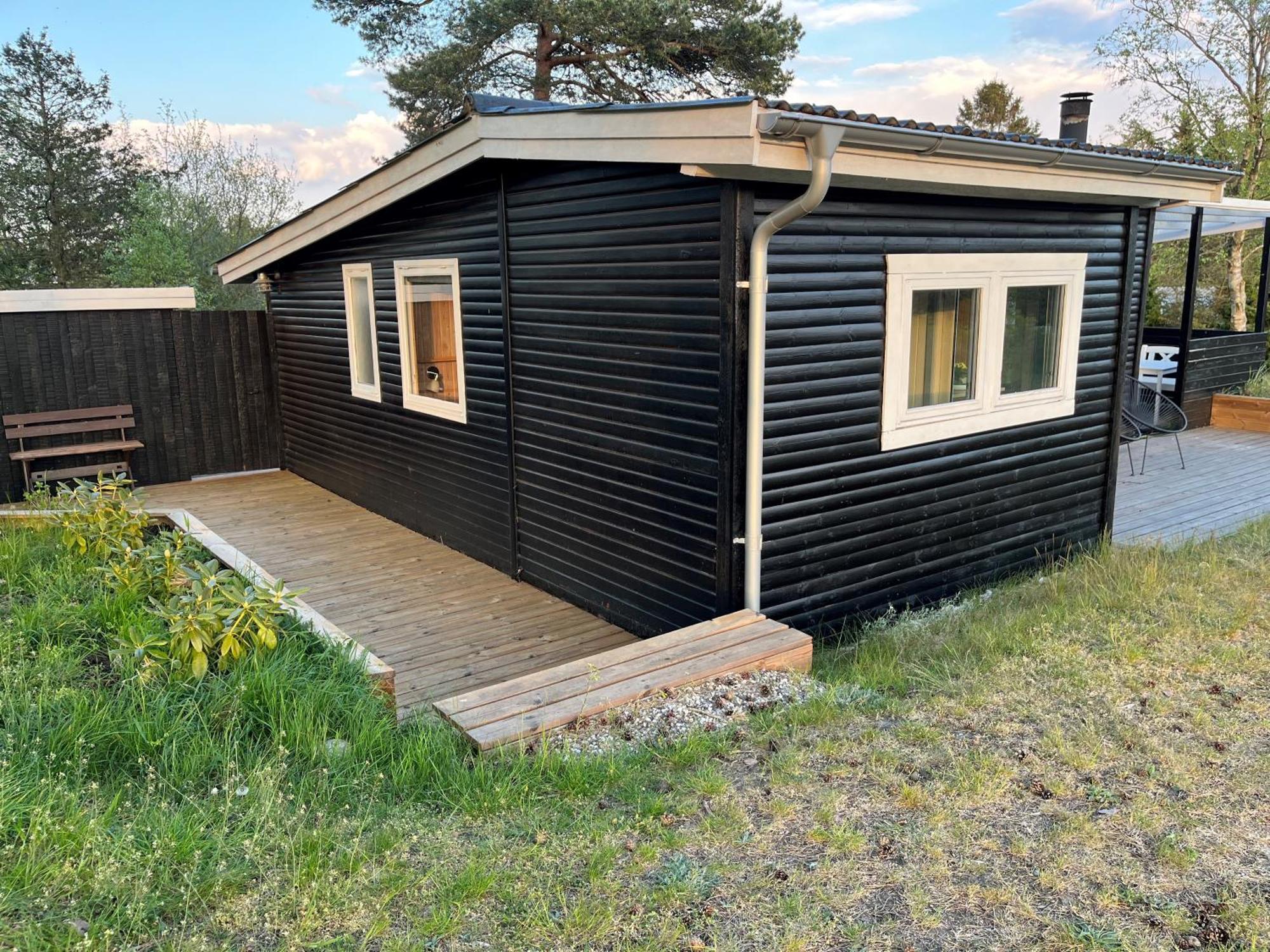 Hyggeligt sommerhus i Ebeltoft, tæt på strand og skov. Eksteriør billede
